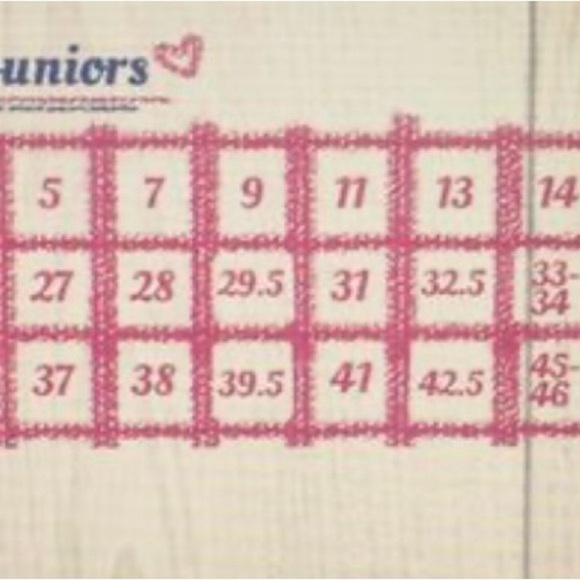 Amethyst Cropped Jeans - Picture 8 of 8